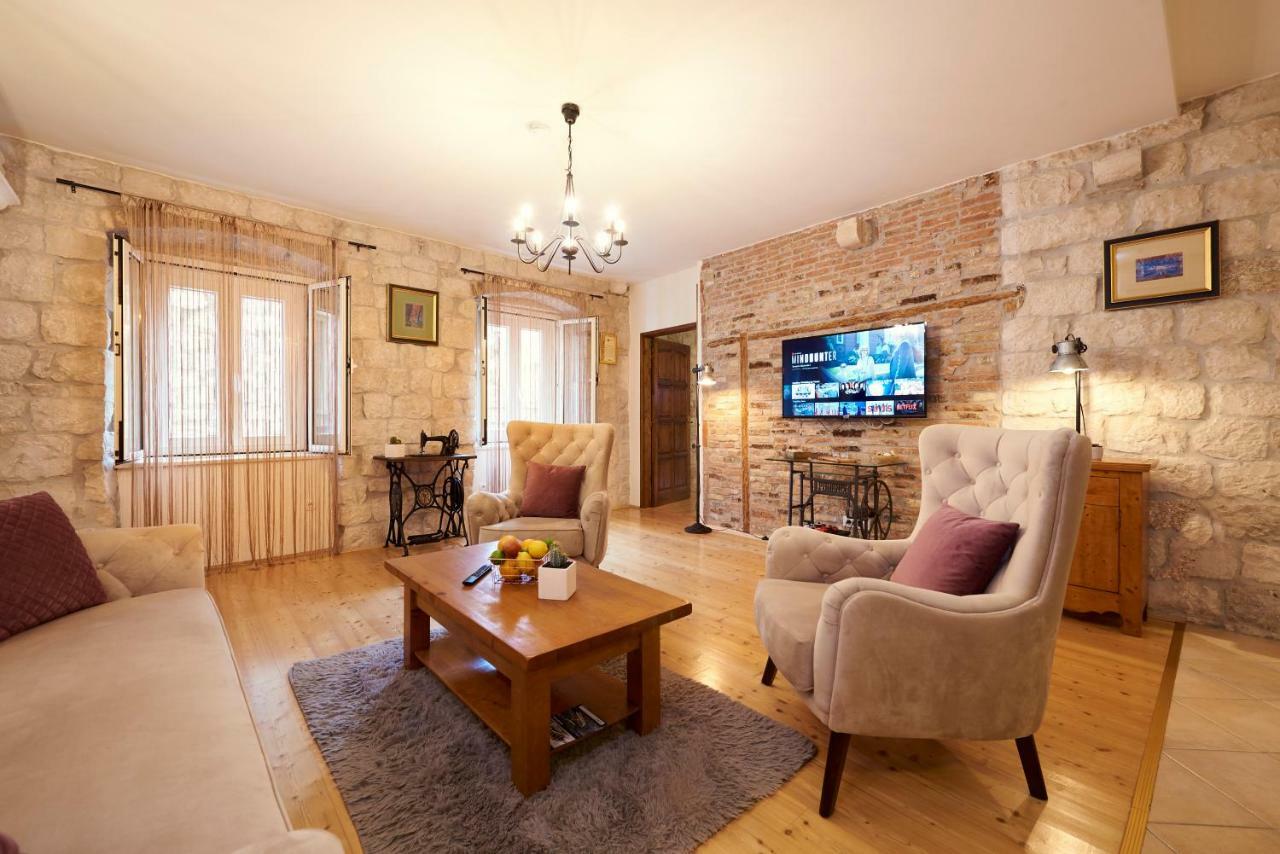 Apartment Capo Residence - Old Town - Parking Trogir Dış mekan fotoğraf