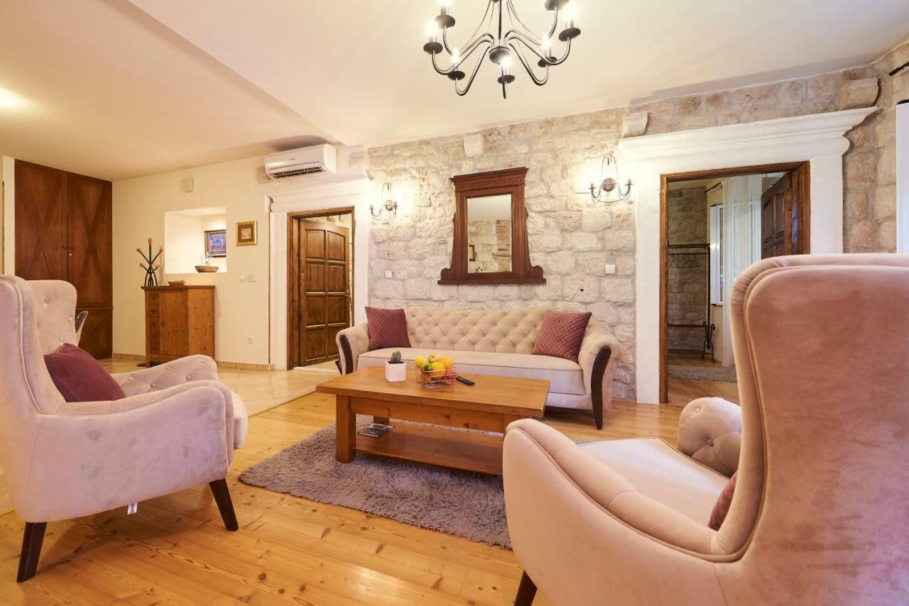 Apartment Capo Residence - Old Town - Parking Trogir Dış mekan fotoğraf
