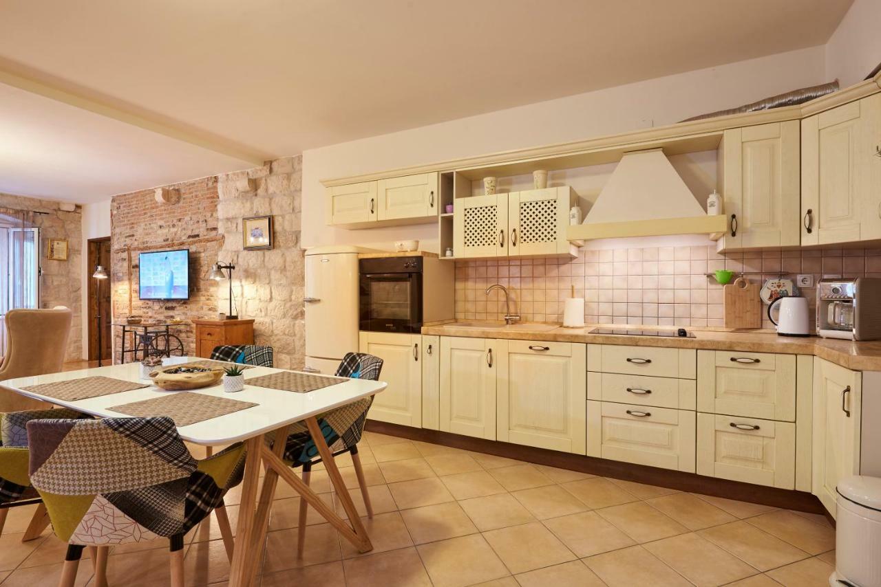 Apartment Capo Residence - Old Town - Parking Trogir Dış mekan fotoğraf