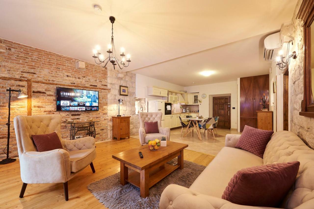 Apartment Capo Residence - Old Town - Parking Trogir Dış mekan fotoğraf