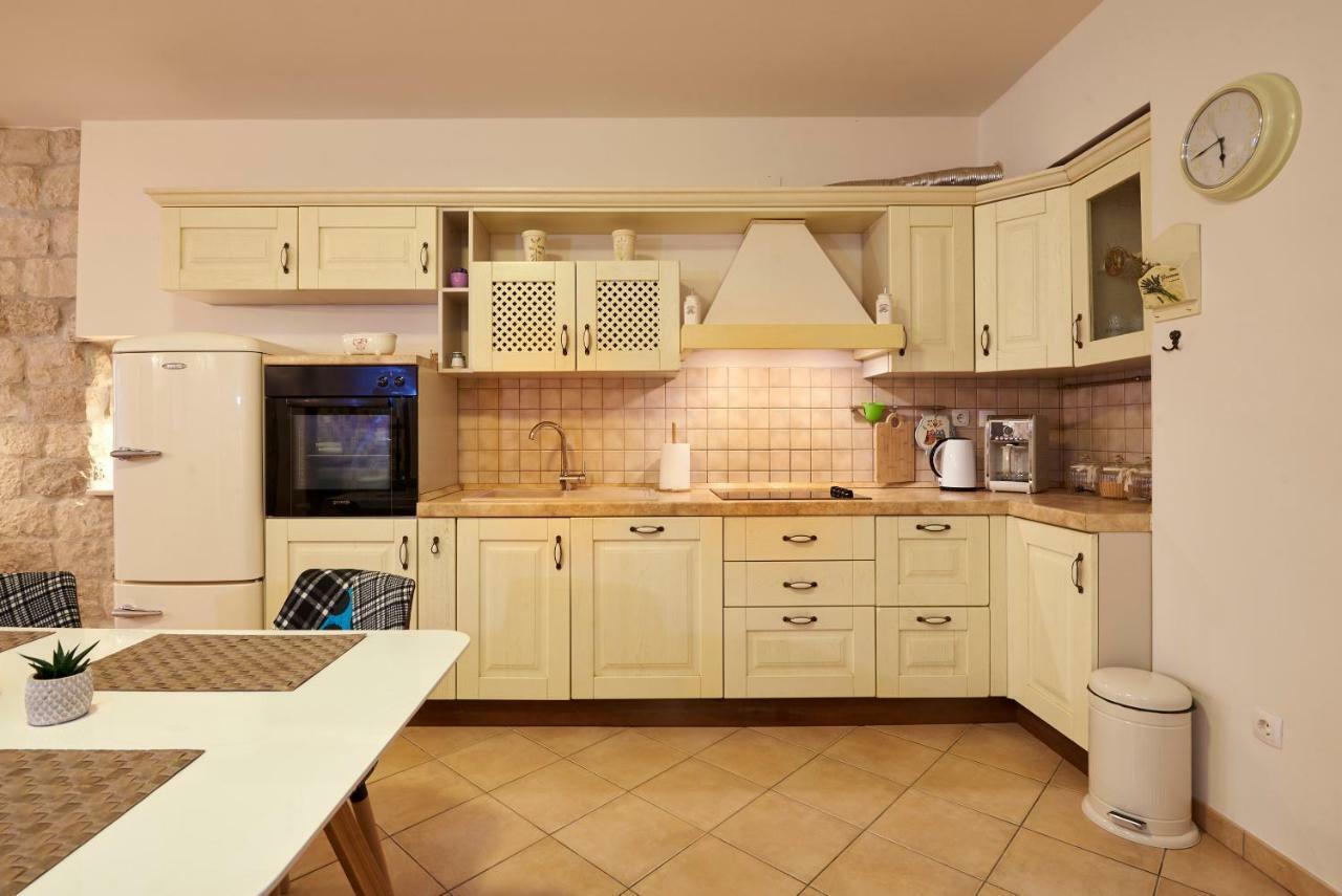 Apartment Capo Residence - Old Town - Parking Trogir Dış mekan fotoğraf